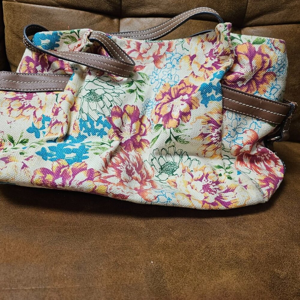 Stone Mountain Flowered Pattern Purse - image 3